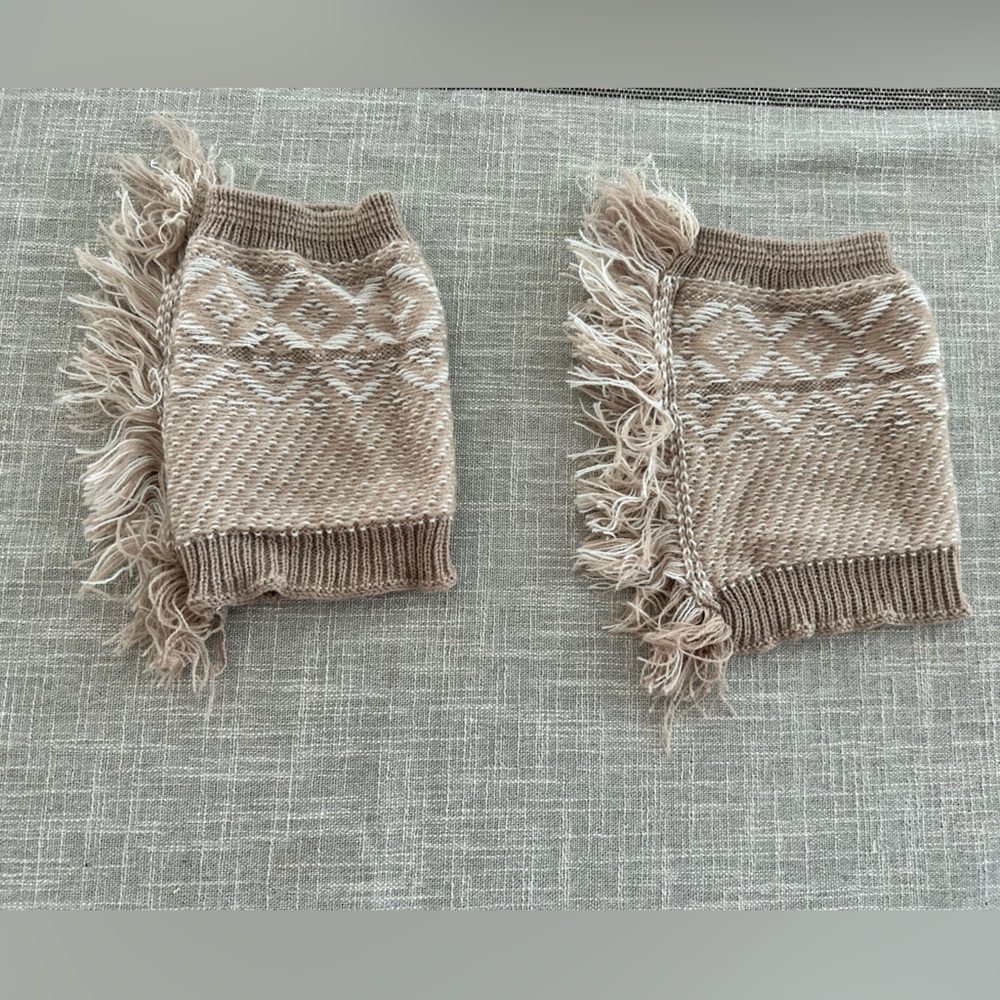Leg topper, boot cuffs. One size fits all. Tan, cream, and white